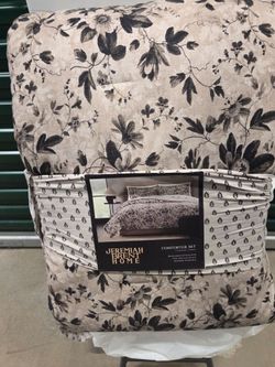 Jeremiah Brent Home Comforter  Full/Queen