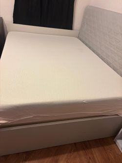 Cama full Ikea