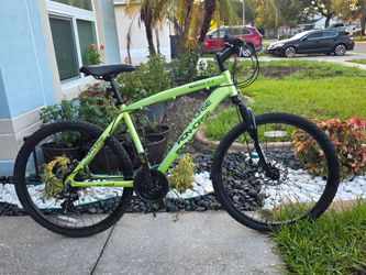 🚵 Iron Horse Maverick 2.2 Mountain Bike – 19" Frame – 26" Wheels – Disc Brakes