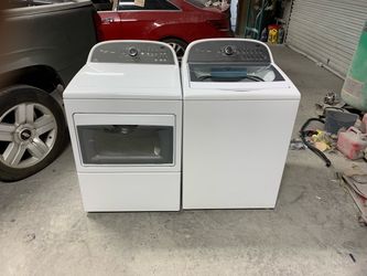 Whirlpool washer and Electric dryer