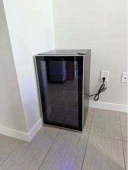 Small refrigerator cooler