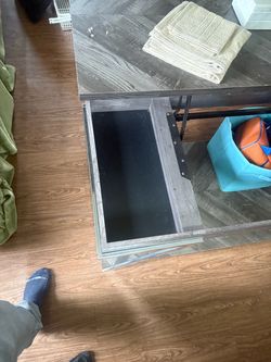 Lifed coffee table