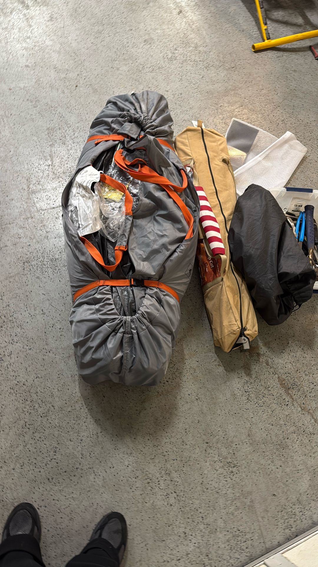 Cot And Camp 10 Person Tent 