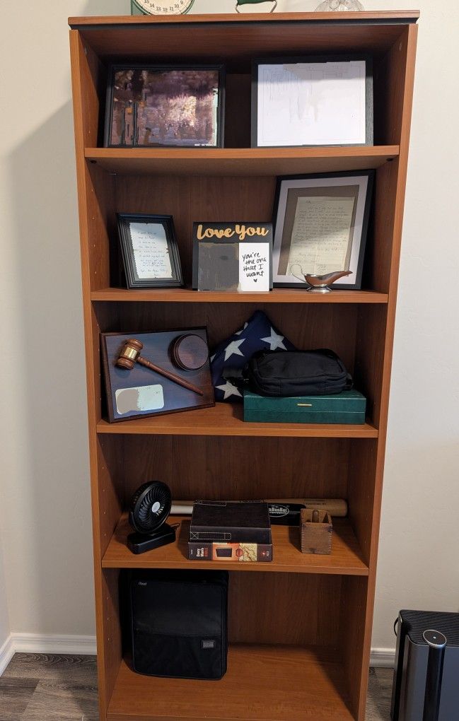 📚 Bookshelf – $10