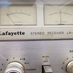 1977 Lafayette Lr- 5555 Am - Fm Stereo Receiver..