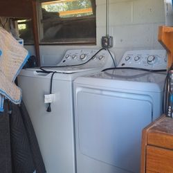 Ge. Washer And Dryer MUST SELL!!