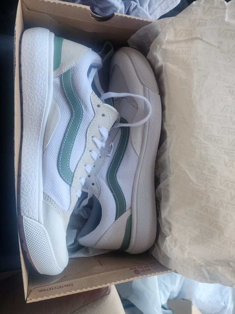 Vans  Ultrange Exo Size 12 