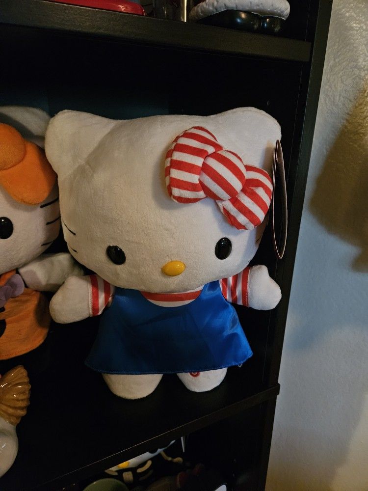 Hello Kitty Side Stepper $20