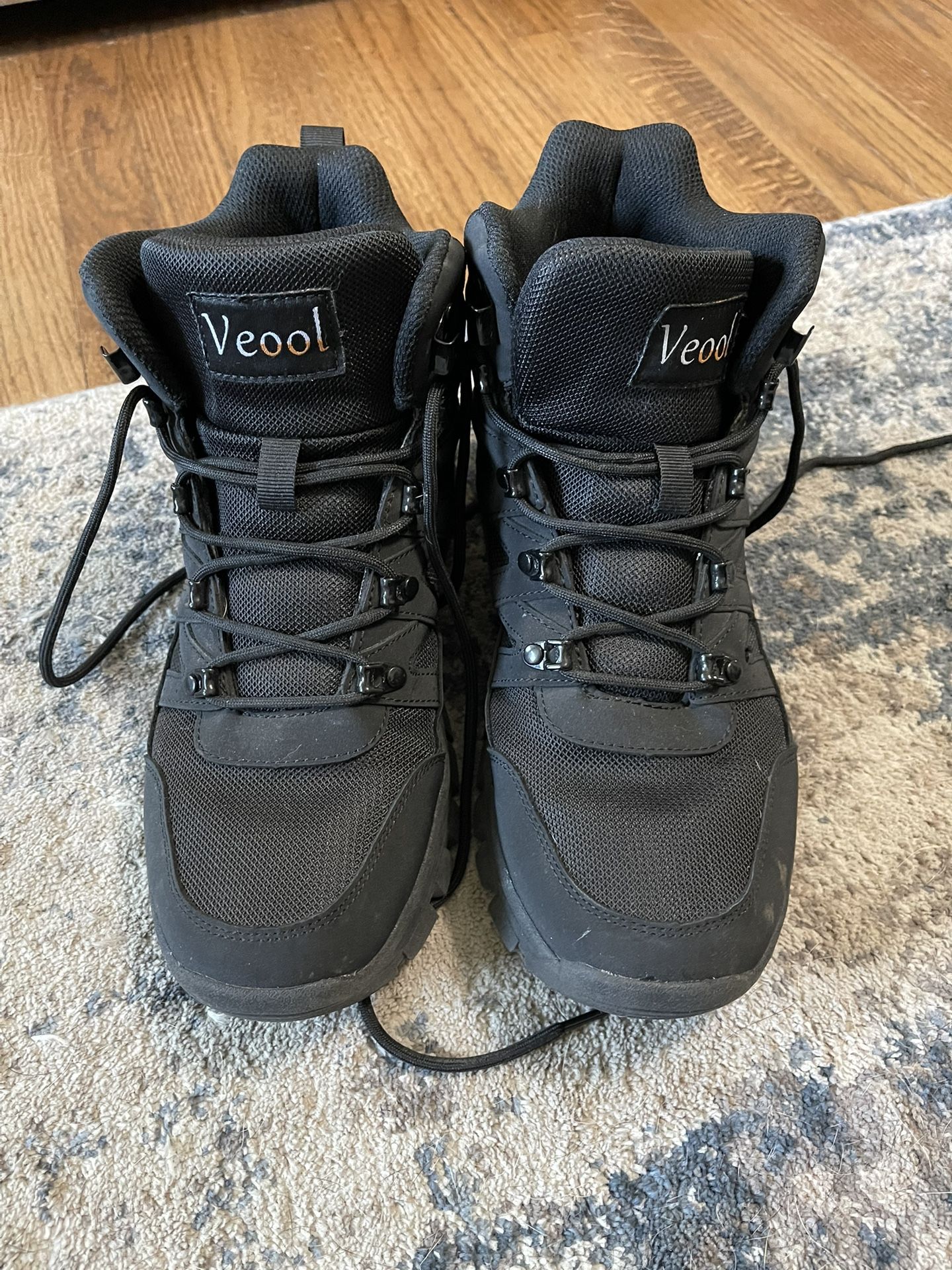 Men’s Hiking Boots