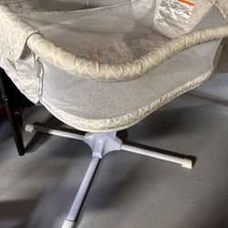 HALO Innovations BassiNest Twin Sleeper Baby Bassinet
