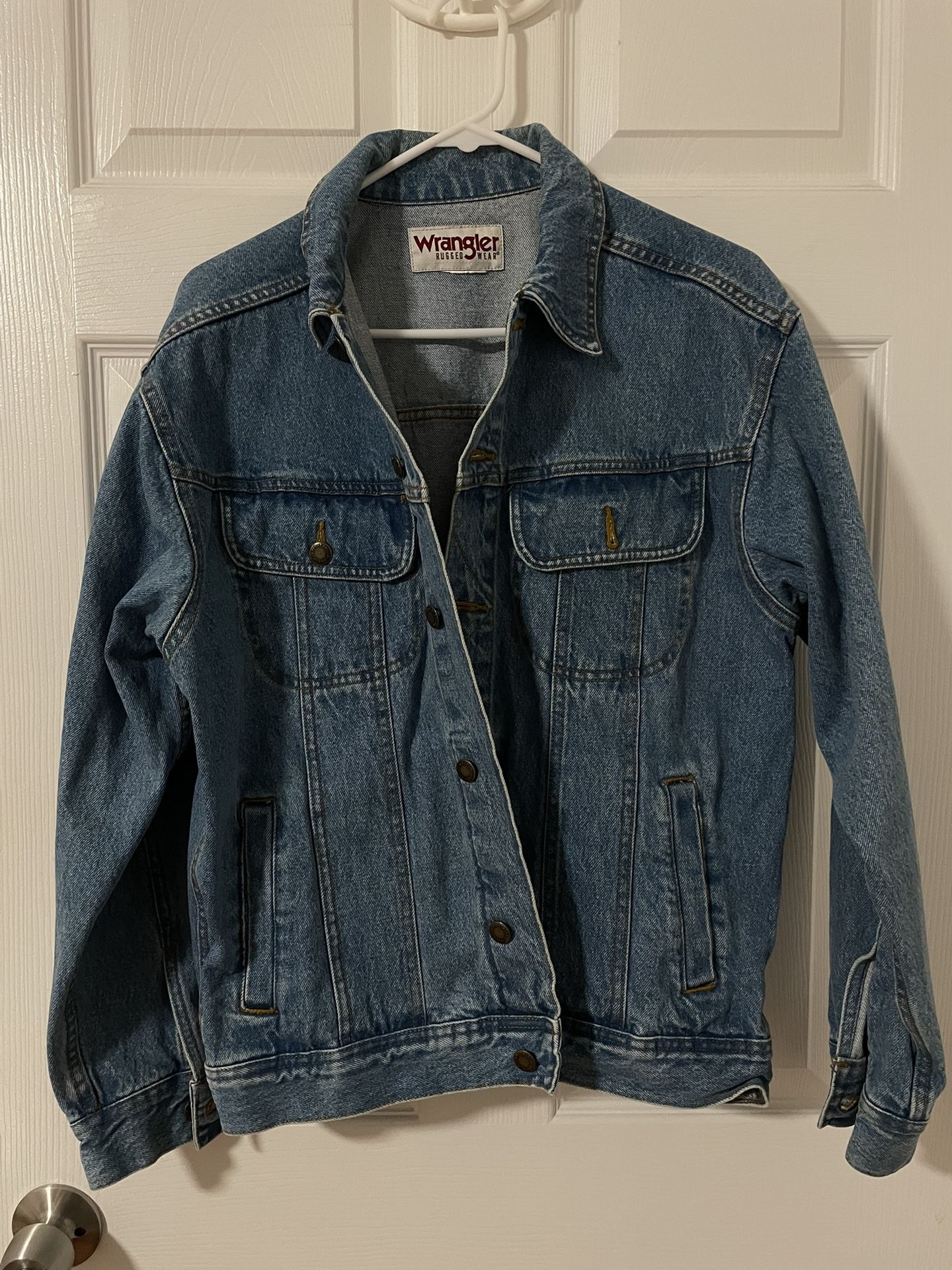 Vintage Wrangler Rugged Wear Denim Jean Trucker Jacket Lighter Blue Size Medium