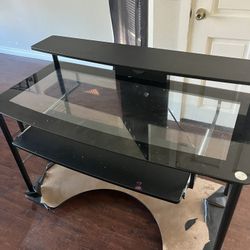 Desk.  Freee 