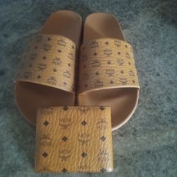 MCM Wallet With MCM Slides