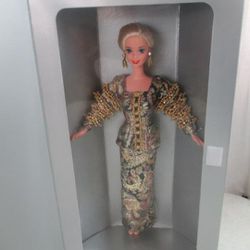 Christian Dior 13168 Barbie Doll 1995 NRFB