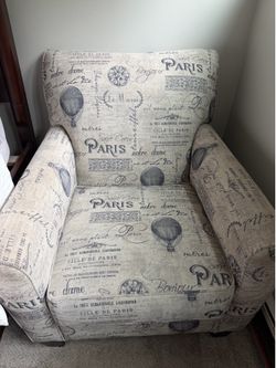 Living room chair pair