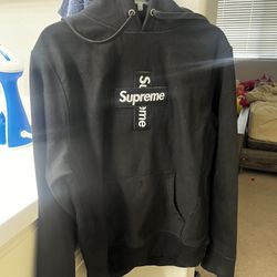Supreme Hoodie - Medium 