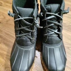 Nautica Boots Womens 9 
Dorsay Quilted Ankle Duck Rain Snow Black Rubber Lace Up