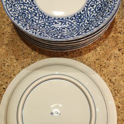 40 Pc. Japanese porcelain dish set. 