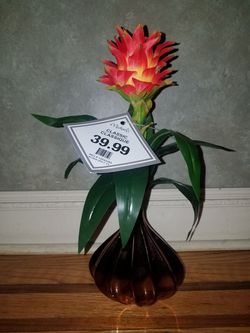 Art Decor New. Flower pot. $40 worth