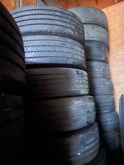 255/75R 22.5 / semi truck tires