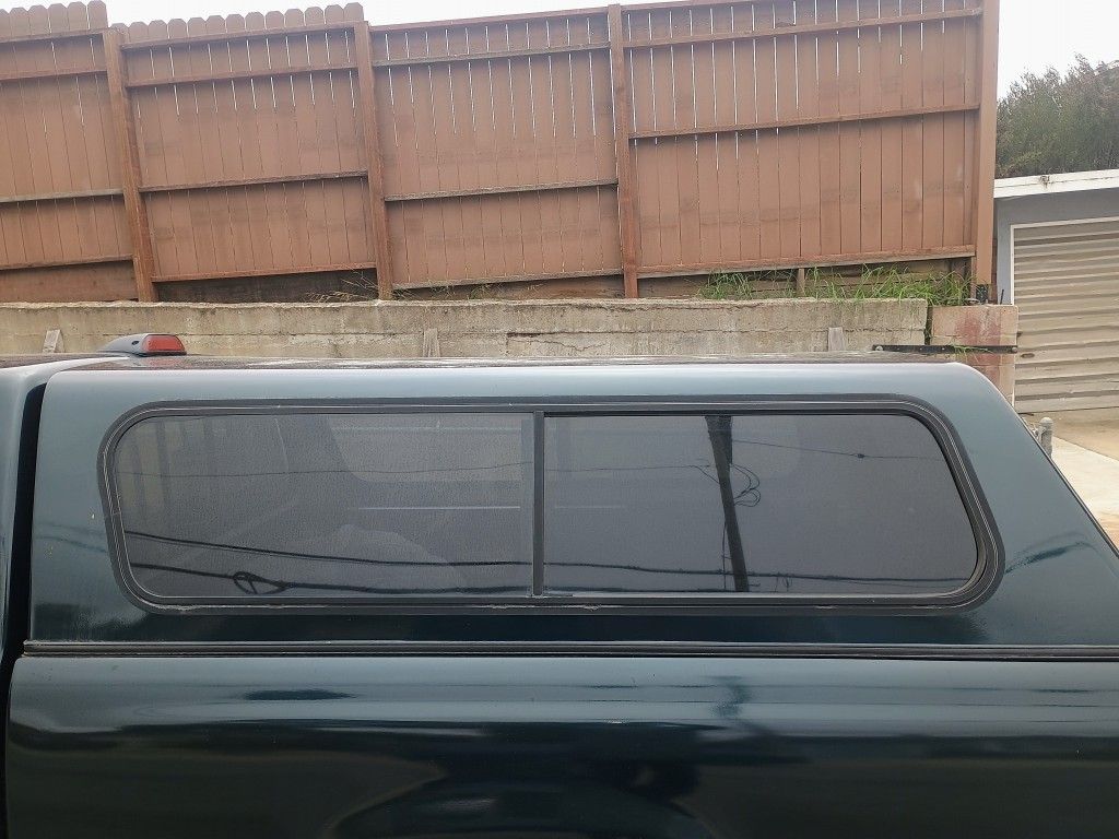 Camper Shell For A  Toyota Pickup 