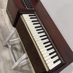Vintage Thomas Multi-Chord Organ – Fully Working – Beautiful Wood Cabinet 
