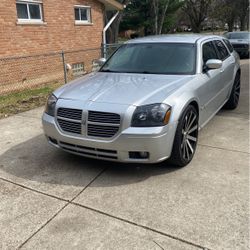 2005 Dodge Magnum