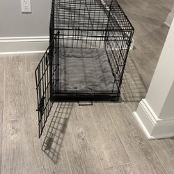 Dog Crate Like New