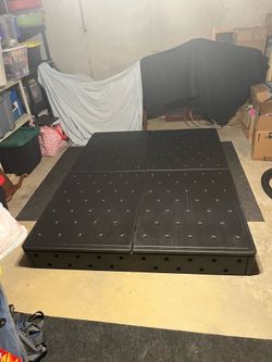 Queen size sleep number plastic base