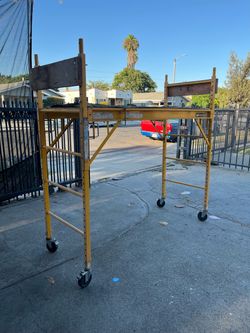 MetalTech Rolling Scaffold