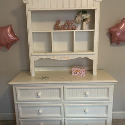 Dresser with Mirror 