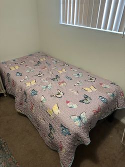 Twin bed