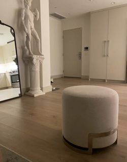 White ottoman