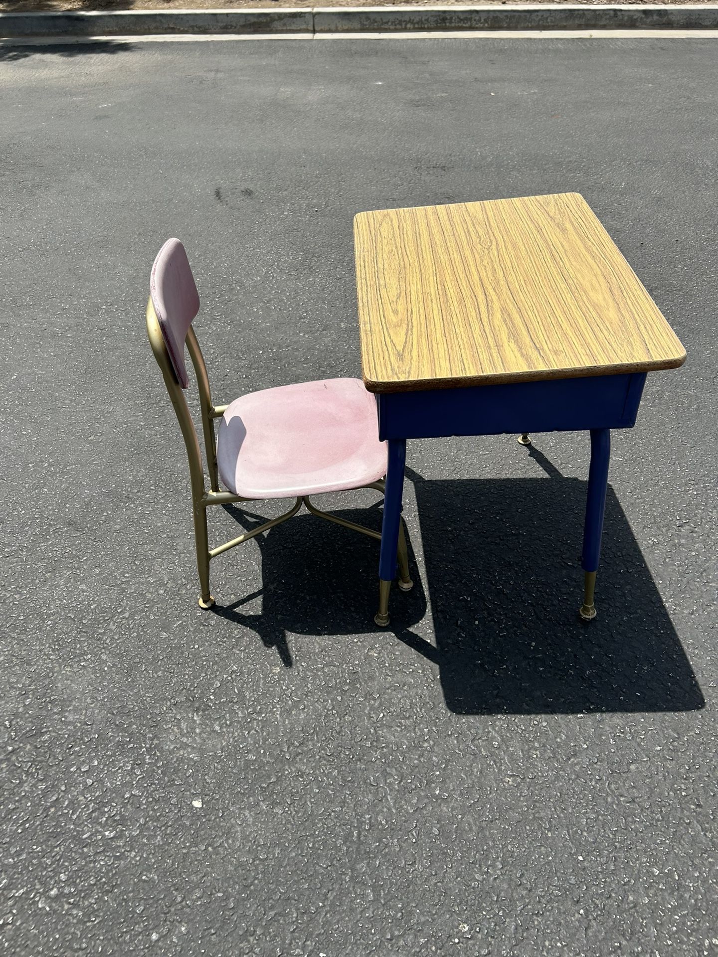 Kids Desk And Chair