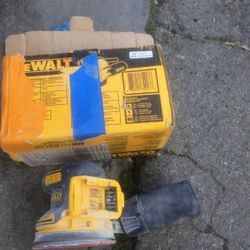 DeWalt Orbital Sander 