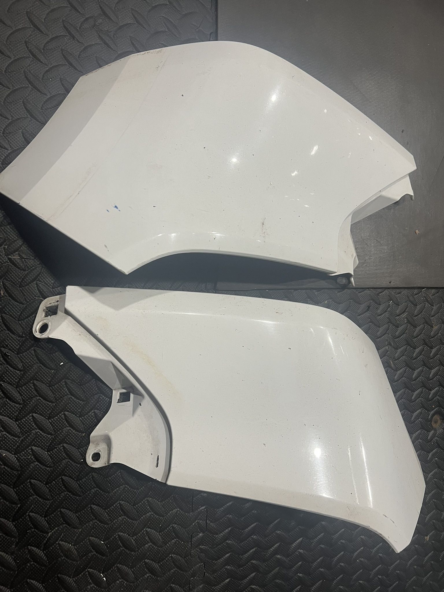 Tundra Fender Extensions (white)