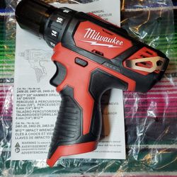 Milwaukee M12 ⅜" Drill Driver...NEW_NUEVO $45 PRECIO FIJO_FIRM PRICE 