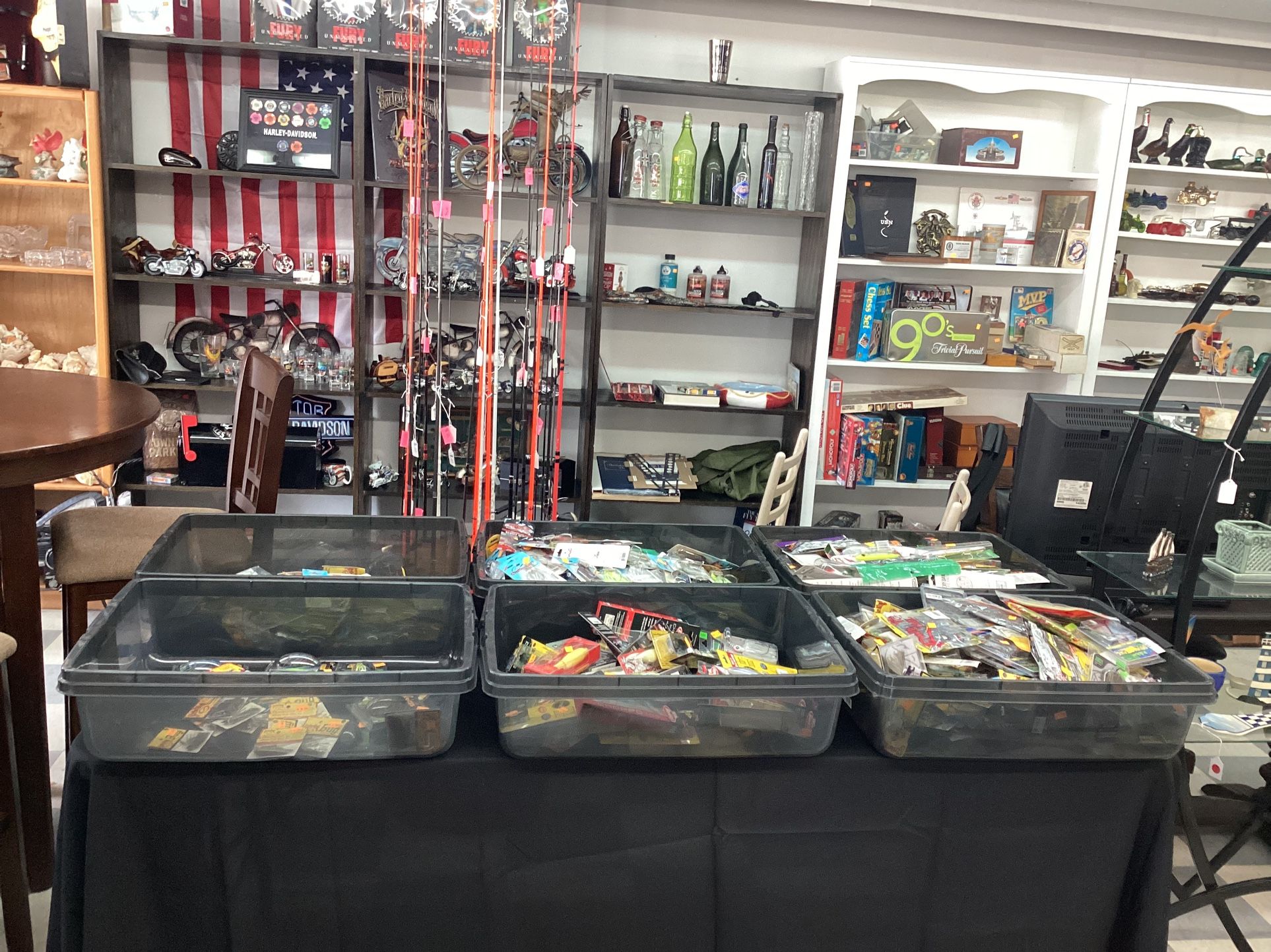 New Fishing Lures & Tackle priced 10% - 25% below retail 1000's of lures.