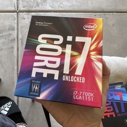 Intel Core i7-7700K Desktop Processor 4 Cores up to 4.5 GHz unlocked LGA 1151 100/200 Series 91W 