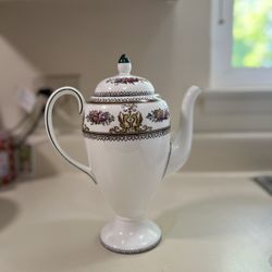 Wedgewood Columbia Coffee Pot - W595 