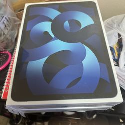 Apple iPad Air 10.9-inch Wi-Fi Only 64GB (2022, 5th Generation) - Blue