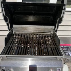 3 Burner Weber Grill 