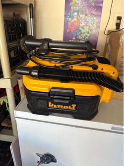 DeWalt shop vacuum