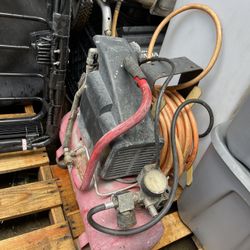 Craftsman 125 PSI 1.5hp 2 gallon air compressor