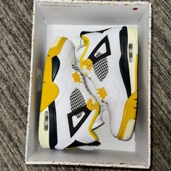 Jordan 4 “Sulfer”