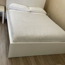 Ikea Full Size Mattress And Bed Frame 