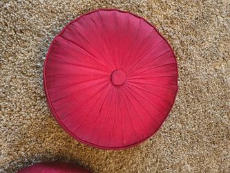 3 Decorative Pillows