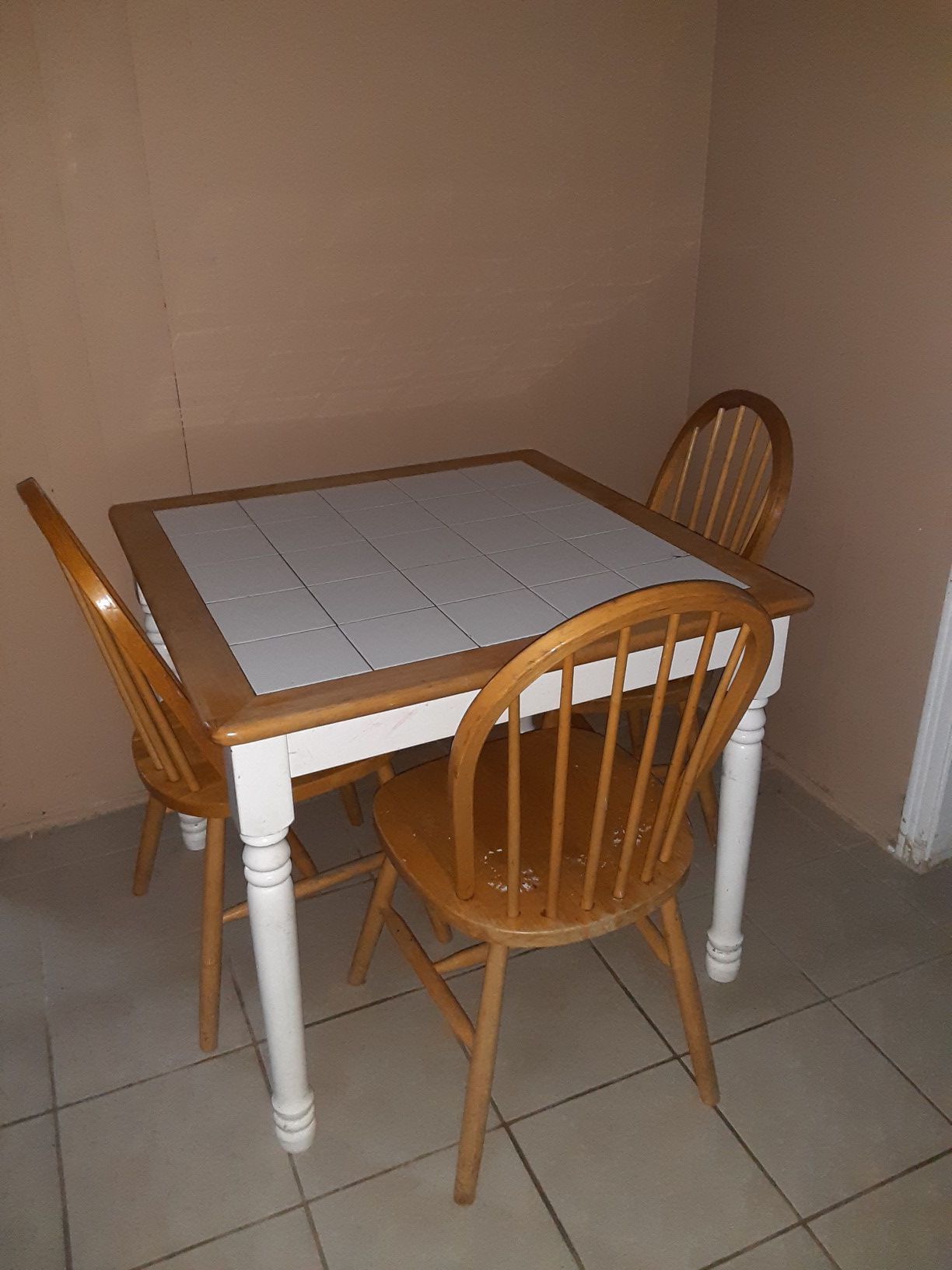 Breakfast room table for sale