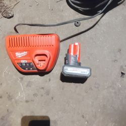 M12 Battery & Charger 