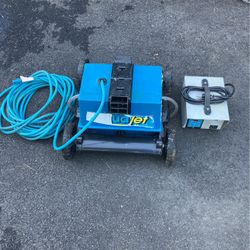 Aquajet Pool Robot With Power Supply